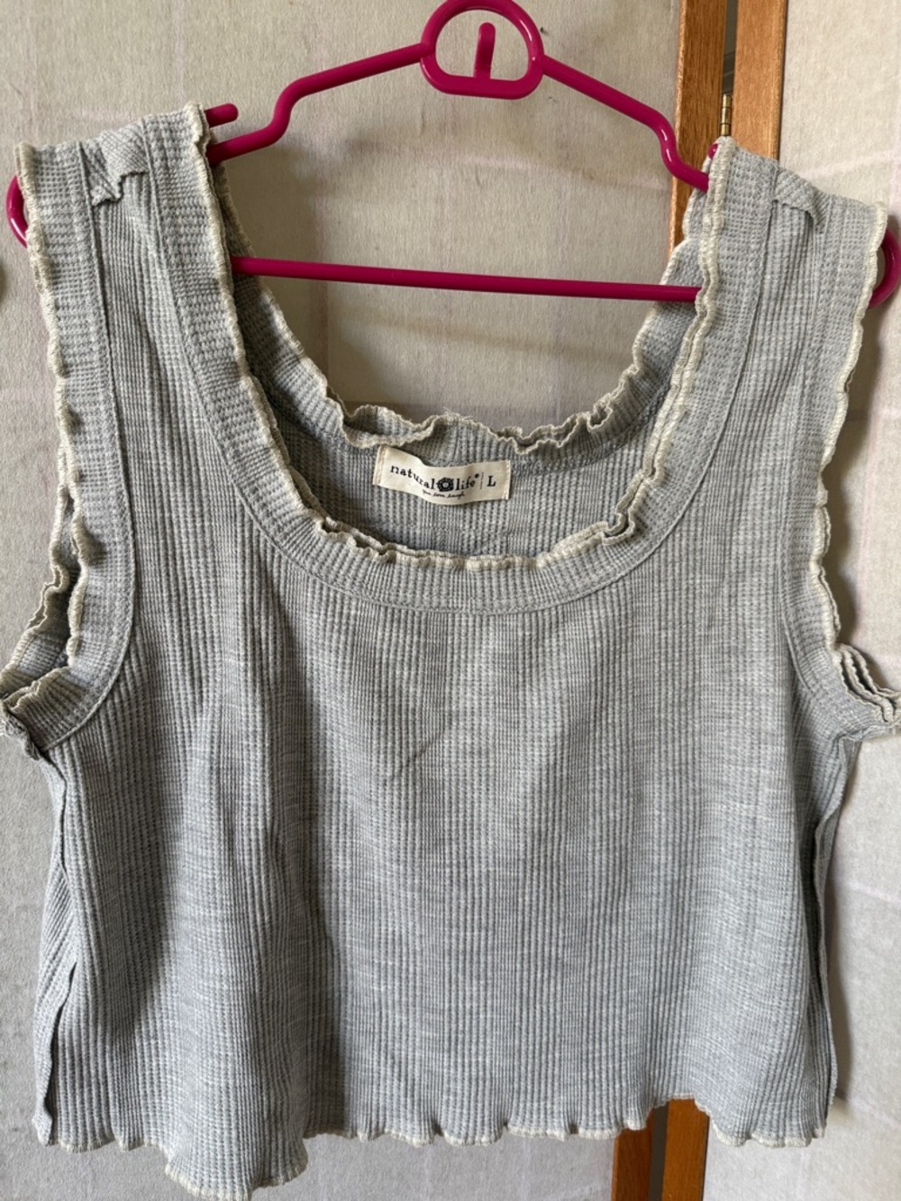NATURAL LIFE Light Gray Ribbed Ruffle-Trim Crop Tank Top Sz L